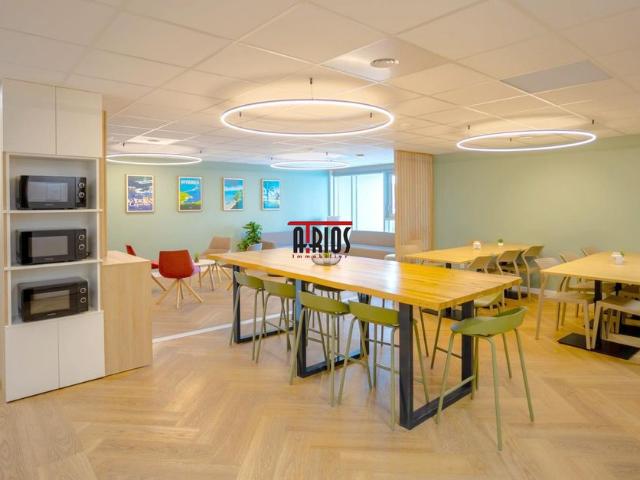 Bureau prestigieux de 400 m2 en location La Valette du Var, Provence Alpes Côte d'Azur