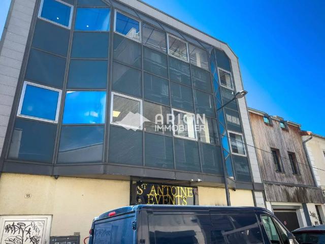 Bureau prestigieux de 458 m2 en location Montreuil, France