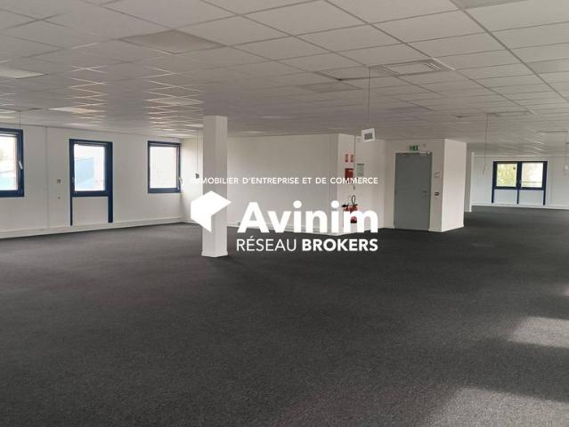 Bureau prestigieux de 650 m2 en vente Wasquehal, Hauts de France