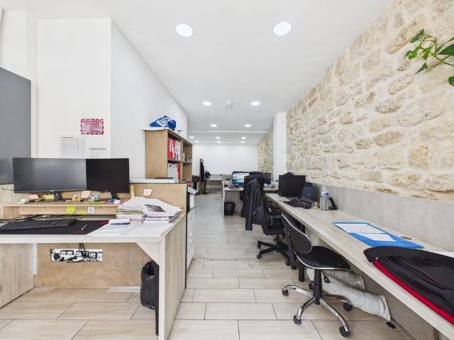 Bureau prestigieux de 79 m2 en location Bastille, République, Nation Alexandre Dumas, Paris, Île de France