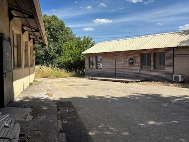 Bureau prestigieux de 800 m2 en location Nîmes, Occitanie