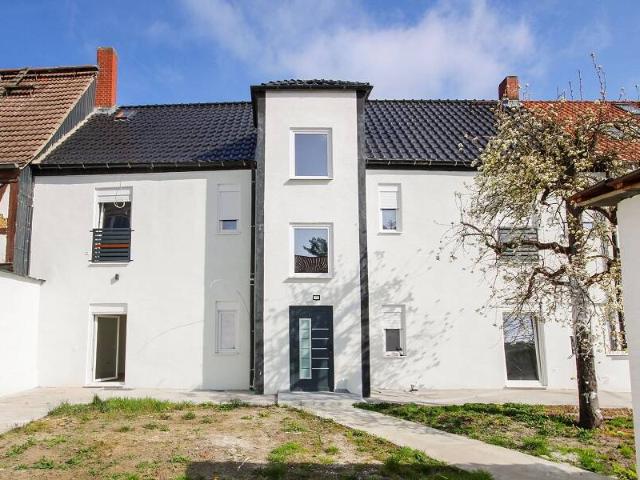 Burg bei Magdeburg: Charmantes Mehrfamilienhaus mit solider Rendite!
