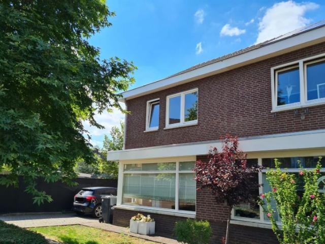 Burgemeester Beckersstraat 20, 6436 AH Amstenrade