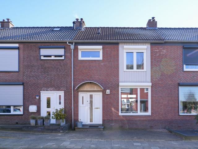 Burgemeester Dortantsstraat 25, 6374TN, Landgraaf, Limburg 6374TN