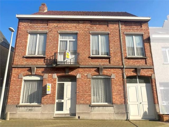 IN OPTIE * Burgerwoning met 5 slaapkamers, tuin en garage