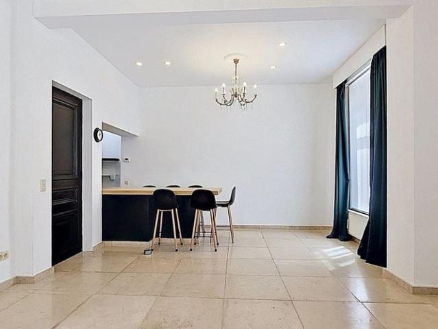 Burgerswoning te huur in Gent voor € 2.000 met 4 slaapkamers