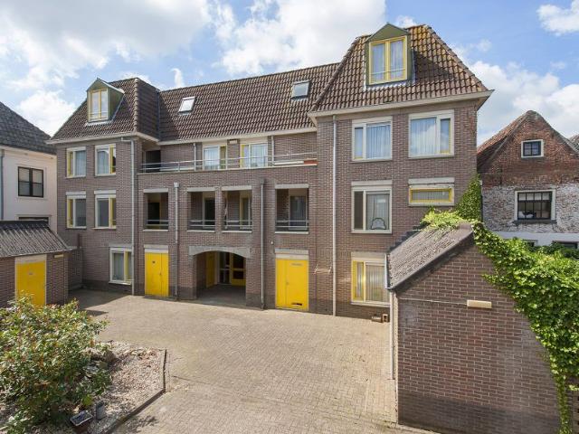 Burgwal 112