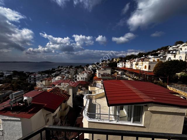 Burhaniye Akdeniz Sitesinde 4+1 Yazlık Villa