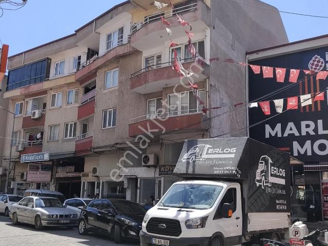 Burhaniye Merkez Cumhuriyet Meydanında 3+1 Satılık Daire