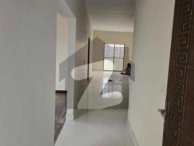 Burj Ul Harmain Flat