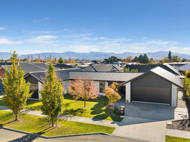 burleigh, 4 bedrooms