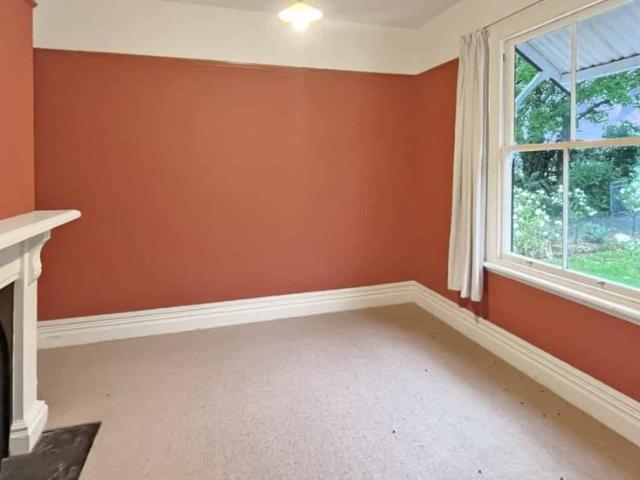 BURNHAM 4 BEDROOMS
