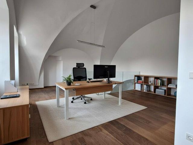 Büro mit Galerie in historischem Altbau