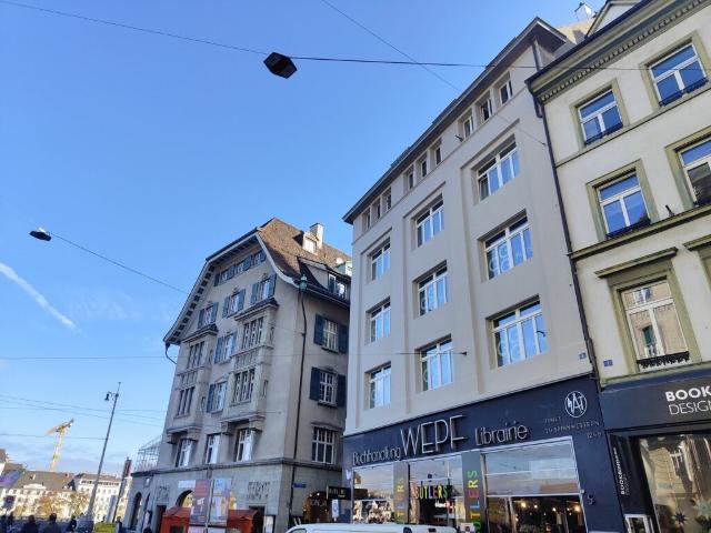Büro an der Schifflände