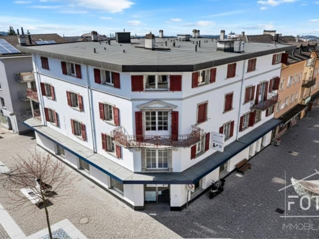 Büro in einem Geschäftsgebäude, idealerweise im Stadtzentrum von Monthey gelegen