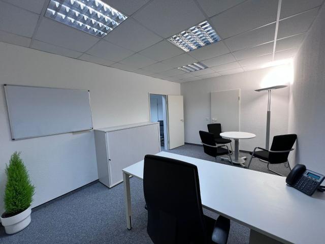 Büro in Isernhagen direkt an A7 inkl. Möbel, Telefon, Internet uvm