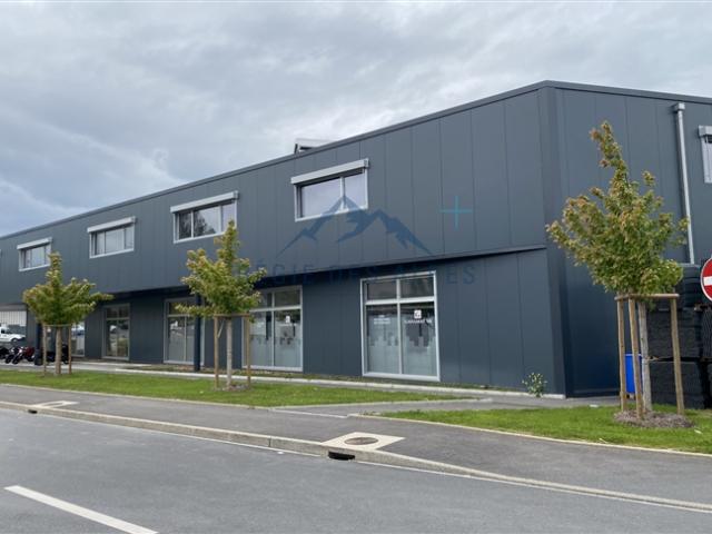 Büro und Depot in einem Neubau in einem ZI