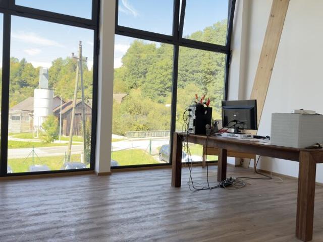 Attraktive Büro/Praxisfläche in Stauf: 27m² für nur € 666,67 inkl. BK, inkl. Strom, inkl. Parkplatz