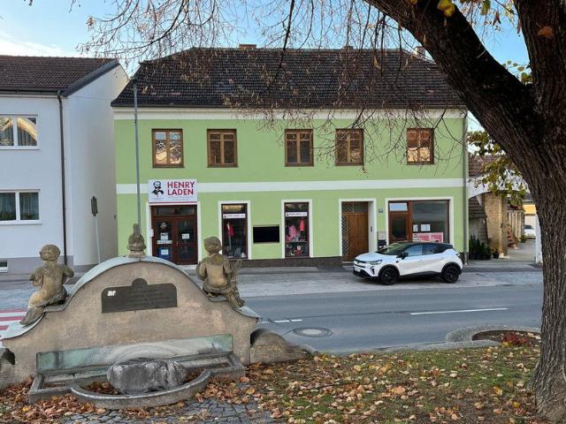Büro/Praxisgemeinschaft/Ordi