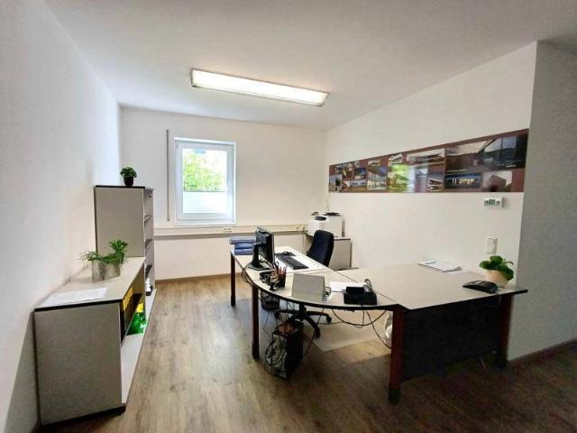 BÜRO/PRAXIS/KANZLEI PROVISIONSFREI IN URFAHR ZU MIETEN 95 m²!