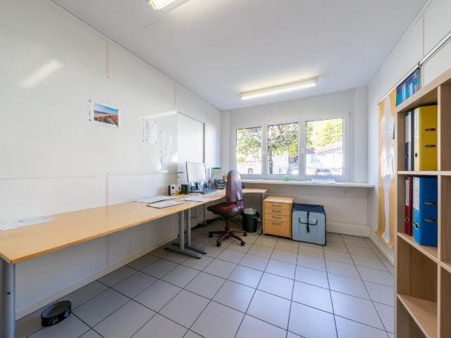 Büroraum 12 m2 zu Vermieten