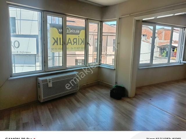 Bursa Ünlü Cadde Kayıhan Girişi 2. Kat 80 M2 2. Kat Daire Satılık