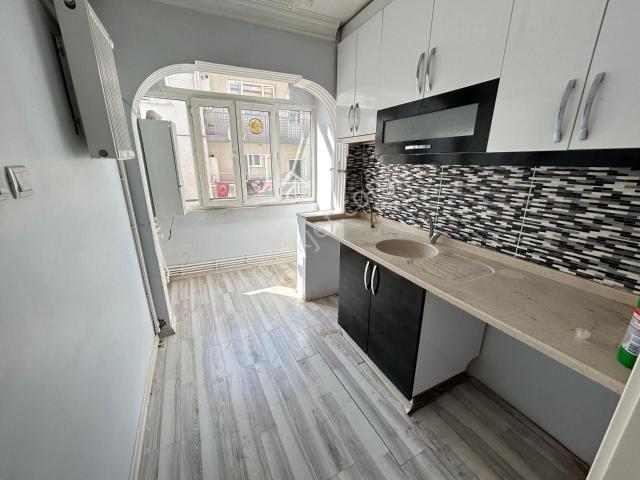 Bursa Yıldırım Emirsultanda 2+1 85m2 4. arakat Asansörlü Kombili