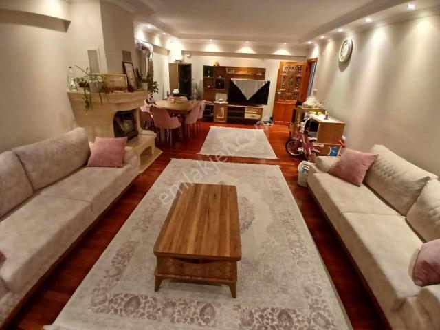 Bursa Yıldırım Namazgah Ta Asansörlü Kombili 160 M2 Daire