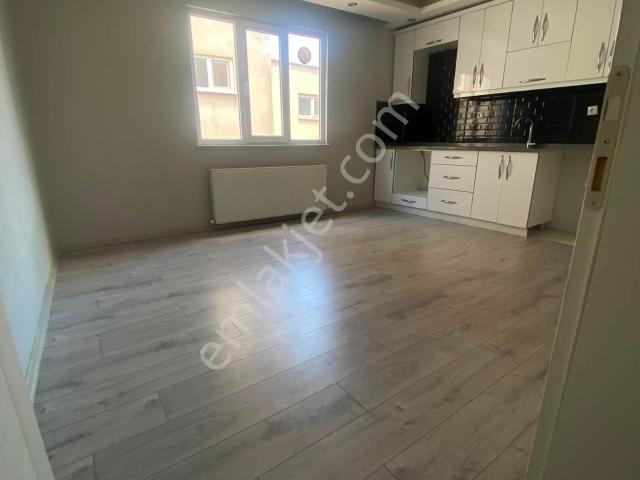 Bursa Yıldırım Sıracevizler 'de 1+1 70m2 2.kat Kombili Bakımlı