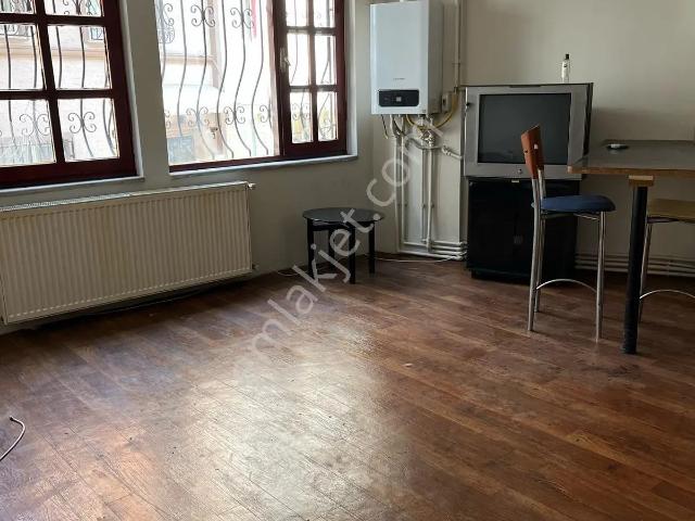 Bursa Yeşil Şiblede 2+1 85m2 Kombili Yüksek Giriş Eşyalı Daire