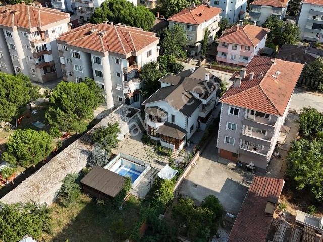 Bursa Yenişehirde Özel Mimarili,2.5 Katlı Müstakil Villa