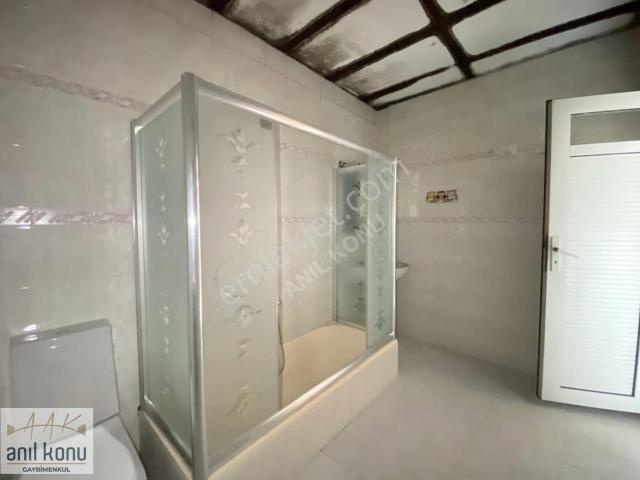 Bursa Dikkaldırımda Çift Cephe Satılık 3+1 Daire