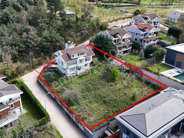 Bursa Doburcada 2 Parsel Üzerinde, 7+1 Villa Ve 750 M² Arsa