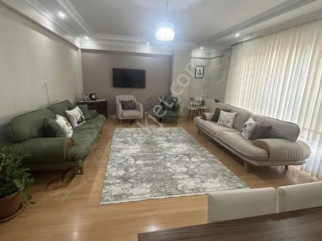 Bursa Emlak Alem İ Çarşı Merkezde Satılık 3+1 140m2 Daire