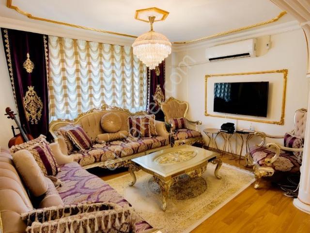 Bursa Merkezde Satılık 3+1 Den 2+1'e Çevrilmiş Bakımlı Daire