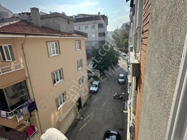 Bursa Mudanya Burgaz Mah. 90 M2 4,kat 2+1 Satılık Daire