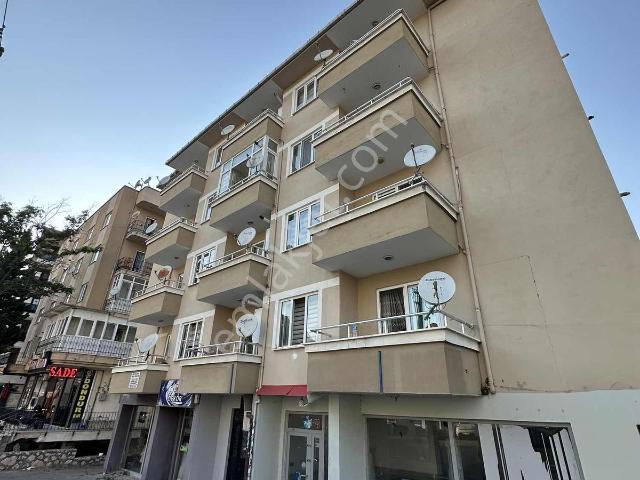 Bursa Nilüfer Görüklede Ana Cadde Üzeri Satılık Geniş Daire