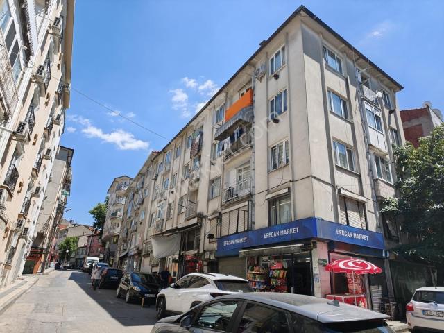 Bursalı Tahir Caddesin De Satılık 2+1 Yatırımlık Daire
