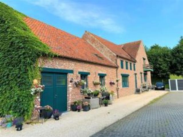 BURST Interessante opbrengsteigendom van zeven units