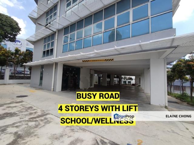 Busy road 4 storeys, lift school, wellness