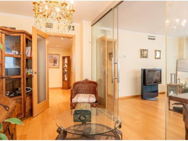 ¿Buscas exclusividad y espacio en Paseo Ruiseñores? Tu nuevo hogar te espera