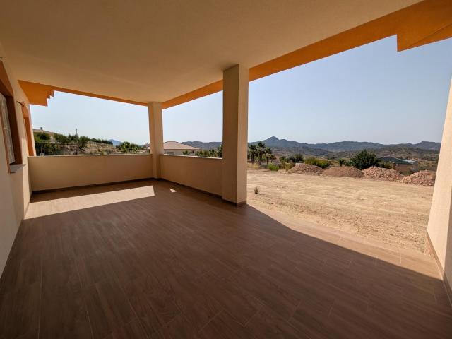 ¿Buscas tranquilidad y desconexión? Esta espectacular casa d. 172m² Abanilla