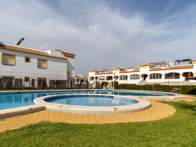 ¿Buscas una vivienda cómoda, práctica y lista para entrar a vivir en Gran Alacant?
