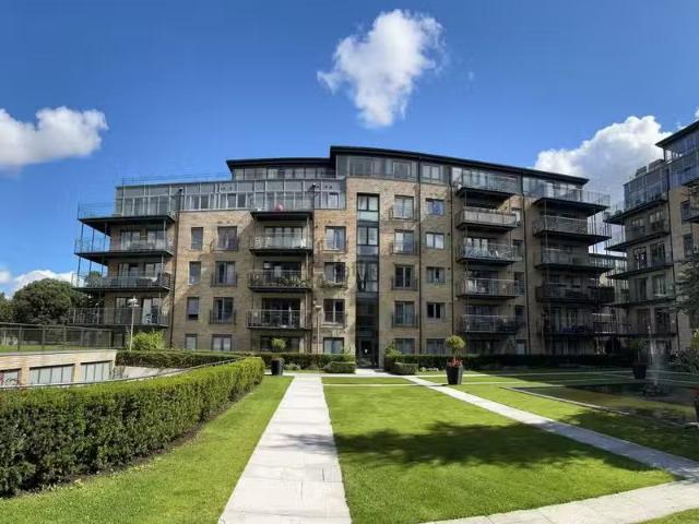 Bushy Park House, Templeogue, Dublin 6W is for rent