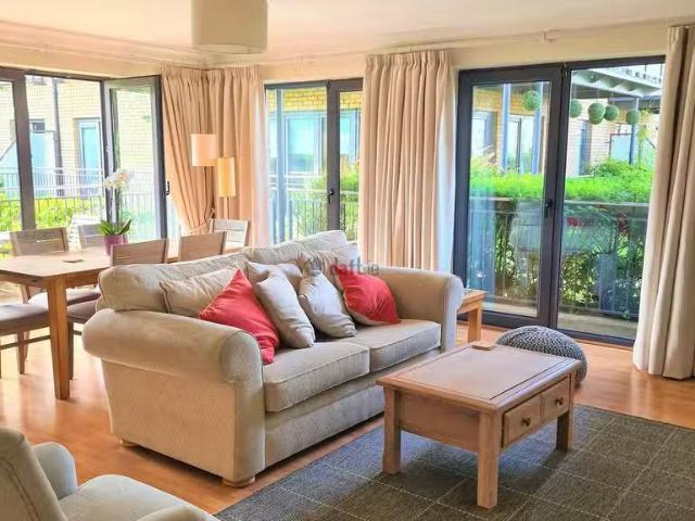 Bushy Park House, Templeogue, Dublin 6W is for rent