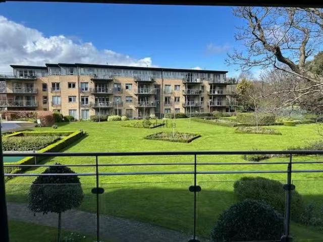 Bushy Park House, Terenure, Dublin 6W is for rent