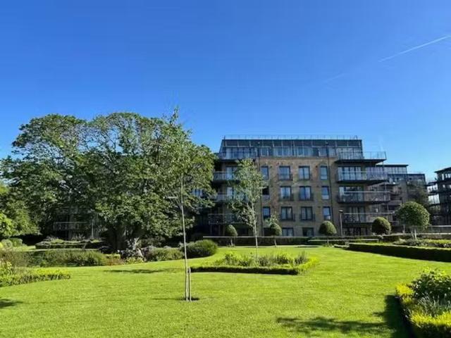 Bushy Park House, Terenure, Dublin 6W is for rent