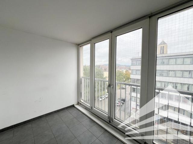 Business Corner Urfahr Tolle 2 Zimmerwohnung mit Wintergarten in zentraler Urfahraner Lage!