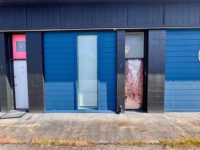 Business for lease in Gibsons, Sunshine Coast, 2 626 Shaw Road.