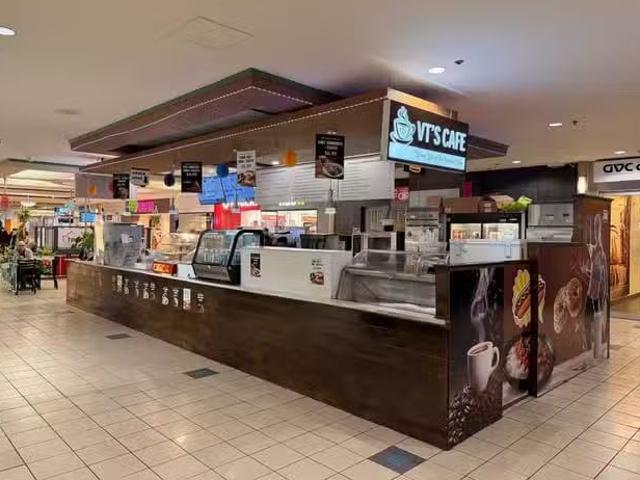 Business for sale in Vancouver, Vancouver East, 370 E Broadway.